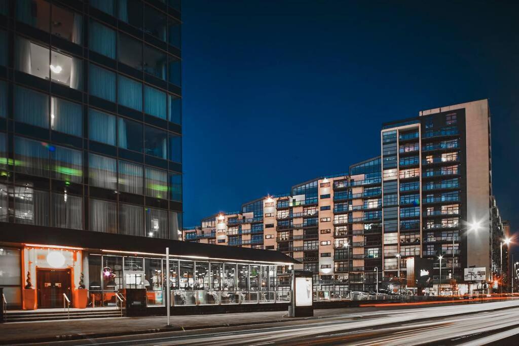 Apartment Glasgow, Finnieston Luxury 2 Bed With Parking, E-check In, Hi-fi Glasgow